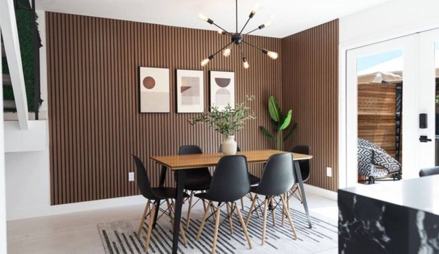 Newly Renovated Mid-Century Inspired townhome near downtown Palm Springs