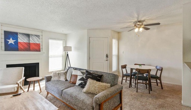 Newly Renovated Midland Getaway