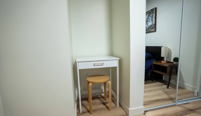 Newly Renovated Modern Private Suite w/Workspace