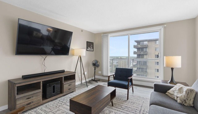 Newly Renovated Modern Downtown Condo