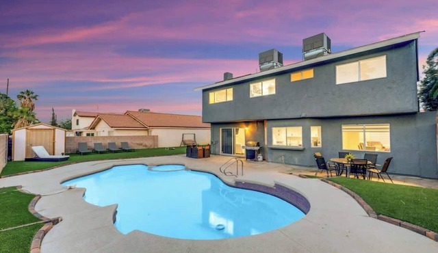 Newly Renovated Modern Oasis w Pool, Mins to Strip