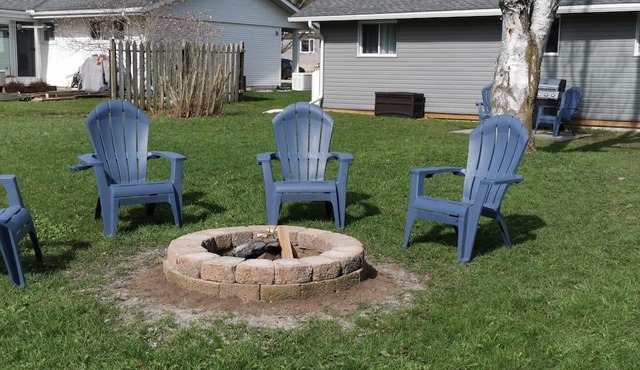 Newly Renovated Modern cottage within walking distance to Saugeen river.