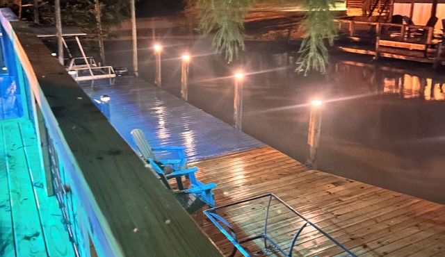 Newly Renovated Modern Lakehouse