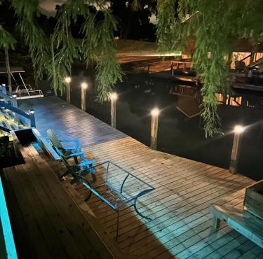 Newly Renovated Modern Lakehouse