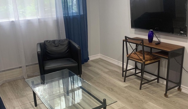 NEWLY RENOVATED NEAR THE LAKE