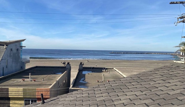 Newly renovated Playa House located steps from the sand!
