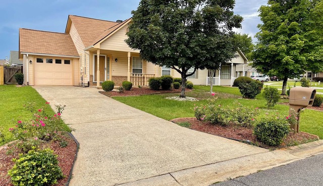 Newly renovated, pet-friendly home near Robins AFB