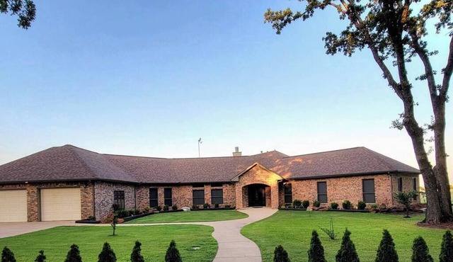 Newly Renovated Private Ranch Get-A-Way