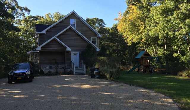 Newly Renovated Pristine Southampton Colonial