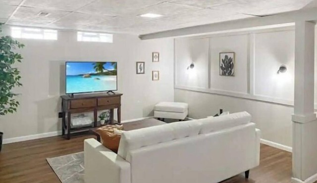 Newly Renovated Private Cozy & Conveniently Located