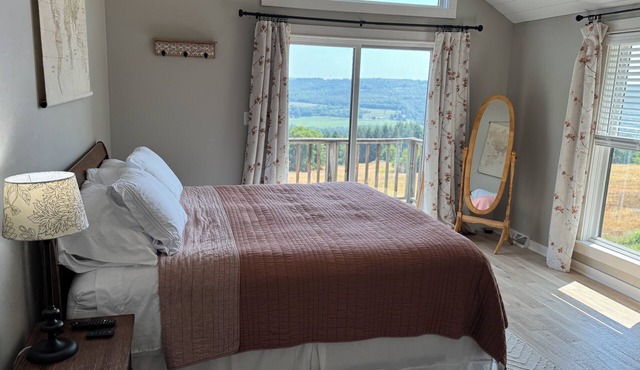 Newly Renovated Rustic Elegance with Breathtaking Views