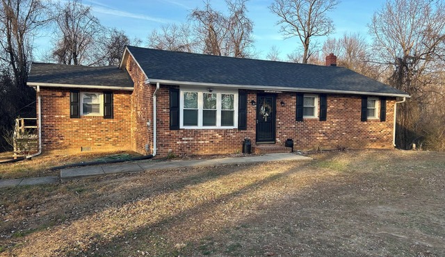 Newly renovated single family home with attached guest suite