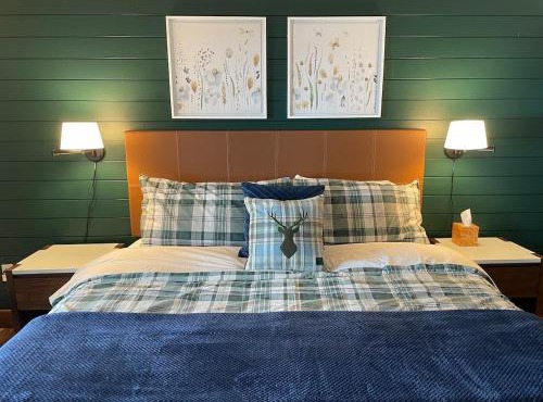 Newly Renovated Ski In Ski Out 2BR Condo