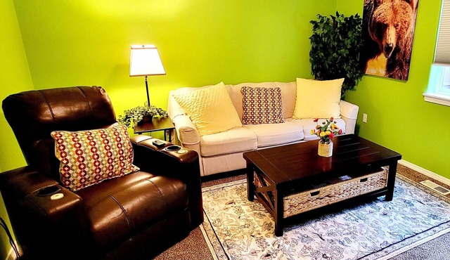 Newly Renovated Space w/Lounge Area & Kitchenette