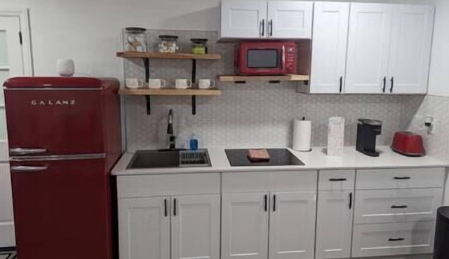 Newly Renovated Studio - Close to WakeMed Raleigh