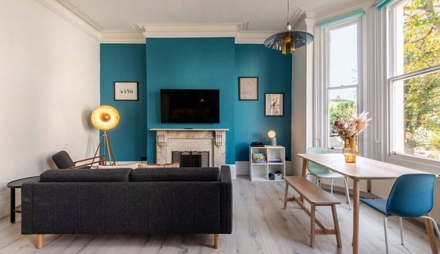 Newly Renovated Stylish Flat in City Centre