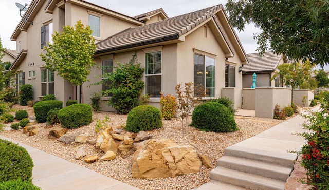 Newly Renovated Townhome. Pet Friendly! St. George