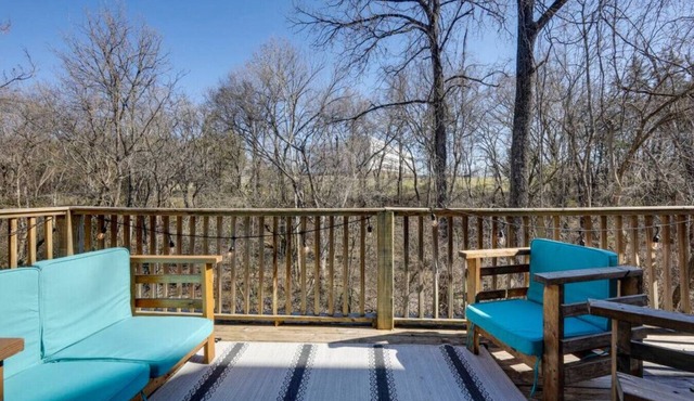 Newly Renovated Townhouse: 2 bed, 2 1/2 bath.