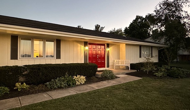 Newly renovated upscale home on the U of I golf course exclusively on VRBO
