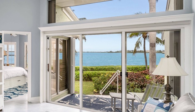 Newly Renovated* Water Front Property*Saltwater Pool*Gated*Boat Dock