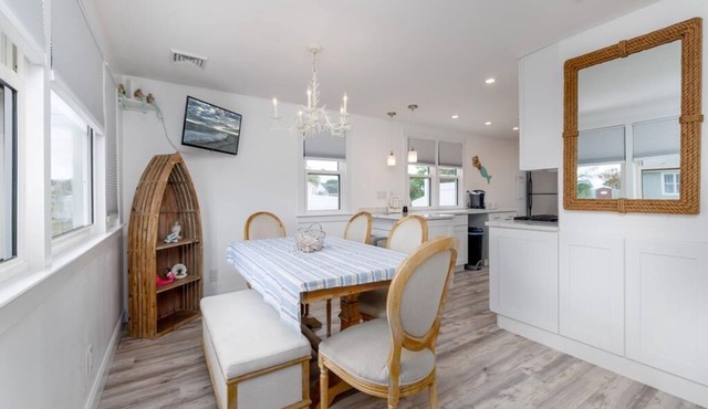 Newly Renovated Bayside Rental! Just steps away from the beach!