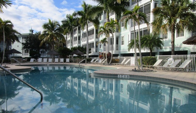 Newly Renovated 1950 S/F 3 bedroom 2 1/2 Bath End Unit Condo