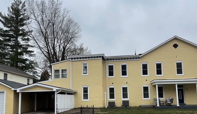 Newly renovated, walkable, historic 4-bedroom house in bustling Madison.