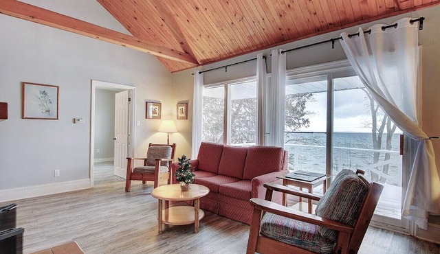 Newly renovated waterfront cottage