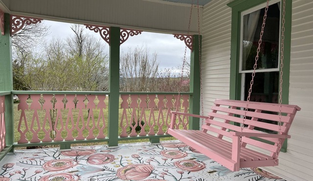 Newly restored 1910 Ozark Mountain Dogtrot Cottage