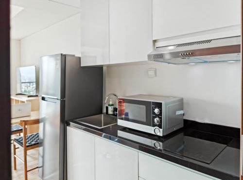Newly South Gate Studio Apt with Pool, Gym Netflix by 2ndHome