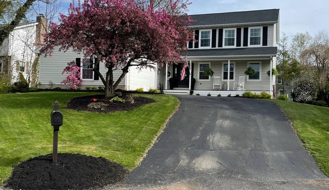 Newly Updated 5 Bedroom House in Quiet Neighborhood, End of Cul-de-sac location