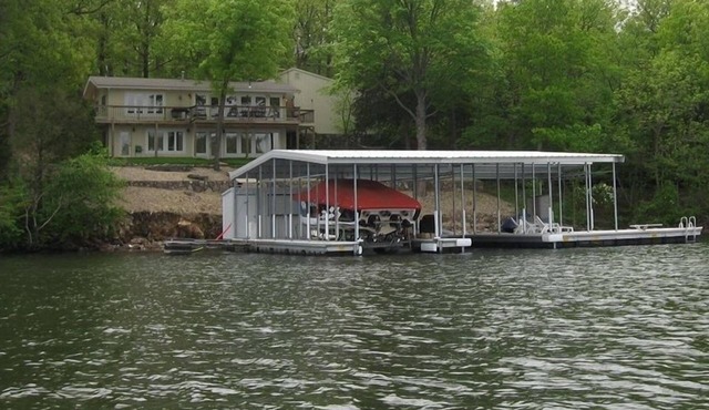 NEWLY UPDATED!Amazing lakefront home