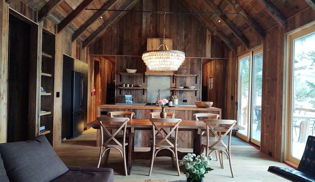 Newly-updated Camp Q on Placid Lake, Sleeps 6, Private Dock