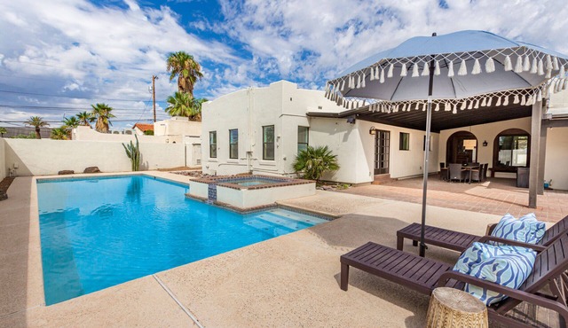 Newly updated charming house with resort-style amenities and centrally located!
