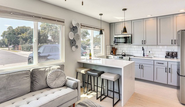 Newly Updated! Commuter-Friendly Anaheim Home