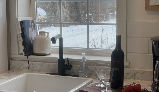 Newly updated cozy cabin in the heart of Driggs, close to National Parks