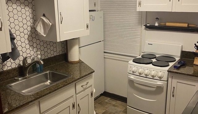 Newly updated Guest House located minutes from Hormel, Mayo and Downtown Austin.