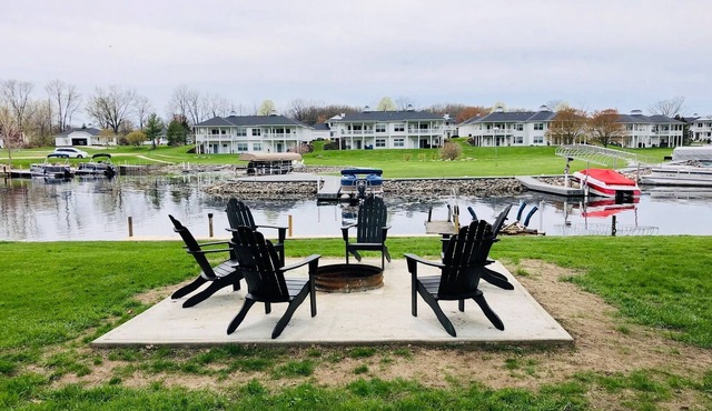 Newly Updated Gun Lake Waterfront Cottage. Bring Your Boat or Rent ours!