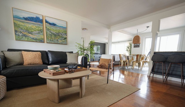 Newly Updated Kent Home Close to Highways