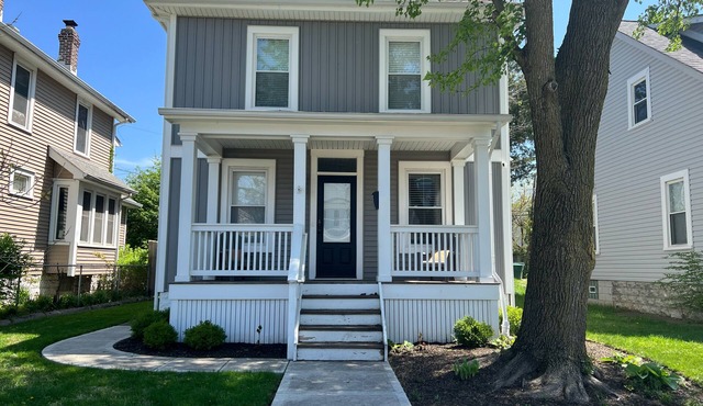 Newly Updated: Nearby Short North/OSU!