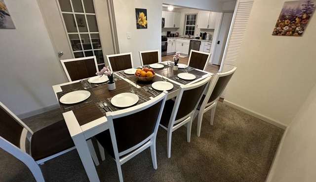 Newly Updated Specious & Cozy & Modern Retreat