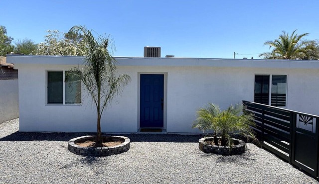 Newly Updated/U of A/Sam Hughes/2 BR 1 BA