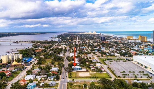 Newly Updated Walk to Beach & Ocean Center