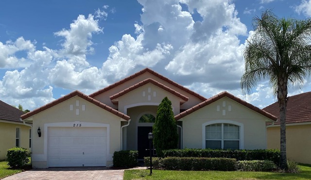 Newly upgraded! Pool resurfaced etc.Classy Villa Close to Disney, Golf, Shopping