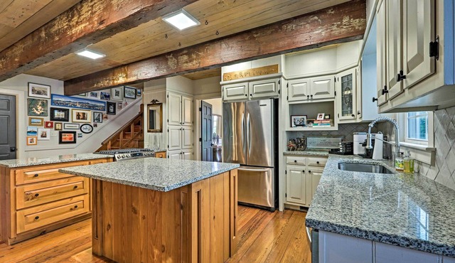 Newnan Retreat on 95 Acres: Hike, Bike & More