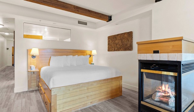 Newpark 210-A | Private Hot Tub | Kitchenette | Balcony | Pool & Hot Tub