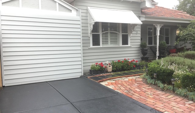 NEWPORT COTTAGE is a 5 star⭐️⭐️⭐️⭐️⭐️ Wifi. Parking no permits. Pet stays welcome