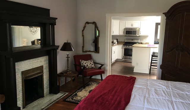 NEWPORT INN #1 - NO CLEANING FEES! FREE PARKING! WALK TO GAMES AND CONCERTS!