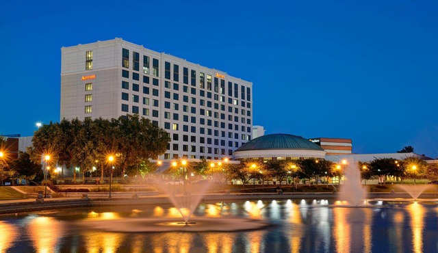 Newport News Marriott at City Center