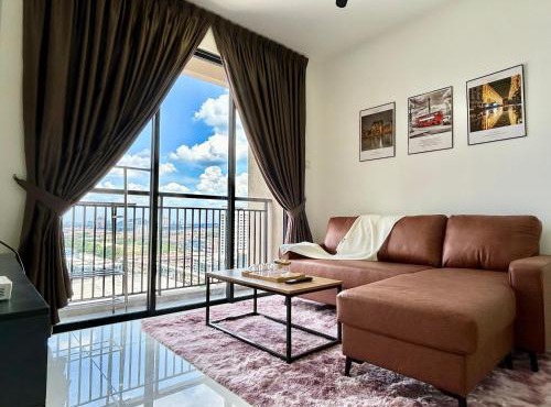 Next to BRT station near Sun-Med Sun-Uni & Lagoon